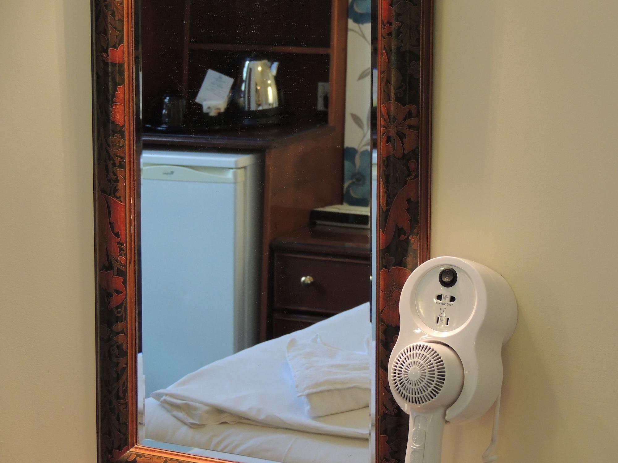 Dolphin Hotel London Bagian luar foto