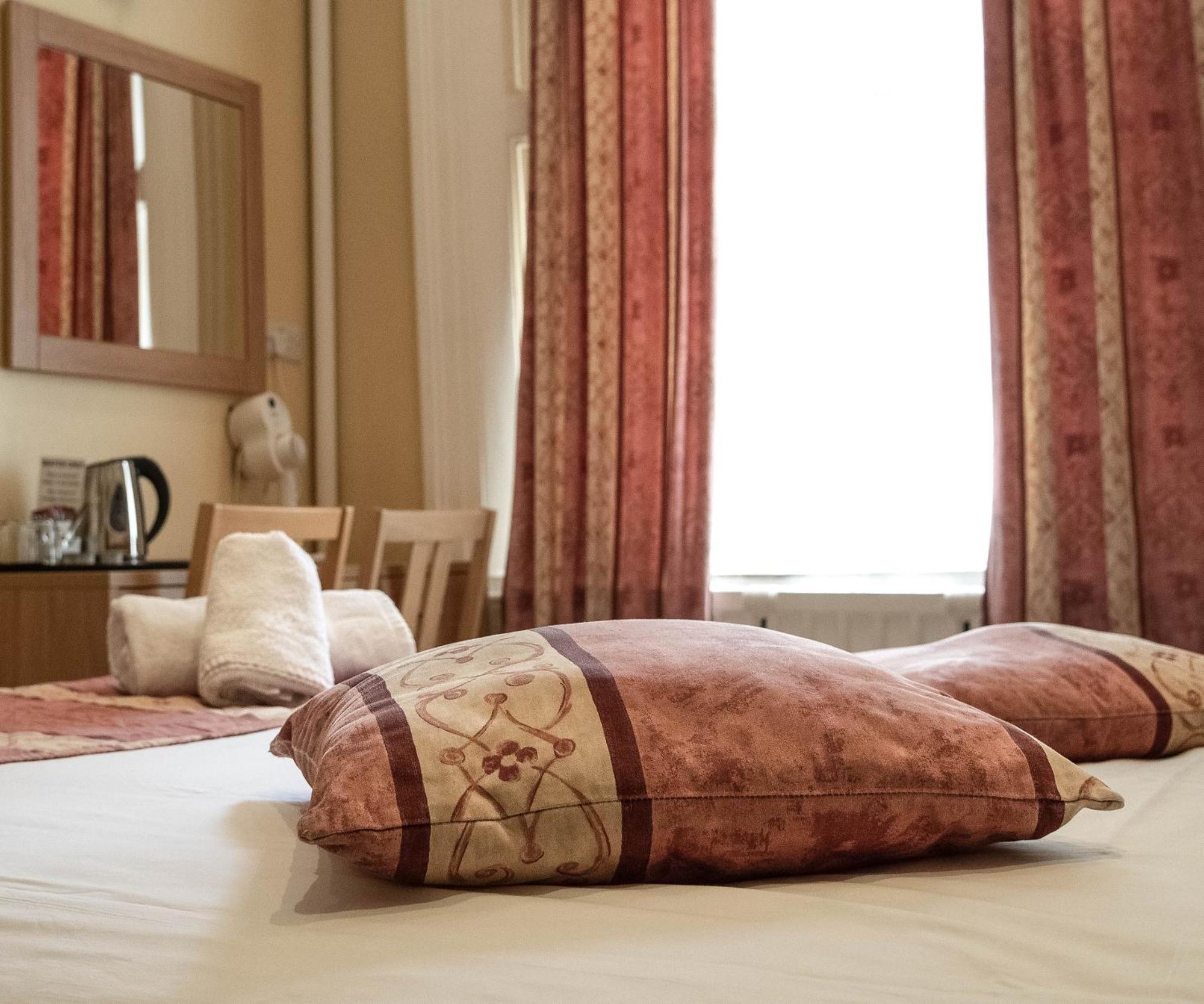 Dolphin Hotel London Bagian luar foto